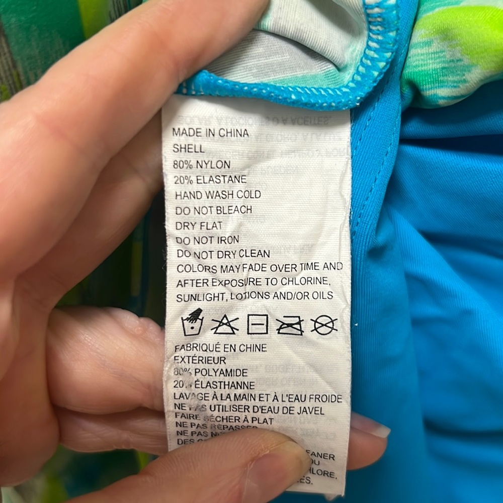 NWOT prAna Rash Guard Green and Turquoise Medium - Picture 3 of 4